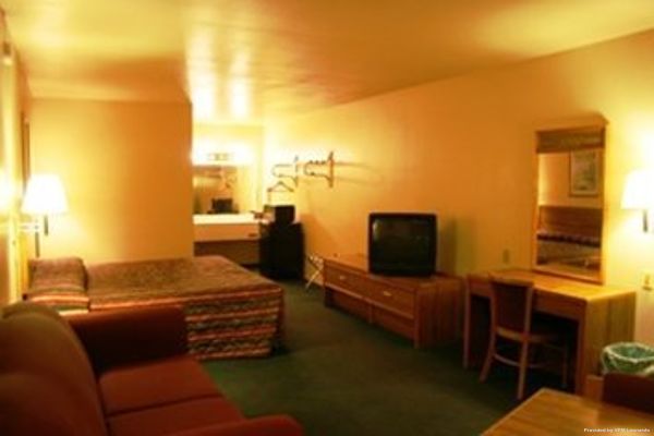 RIATA INN (Crystal City)